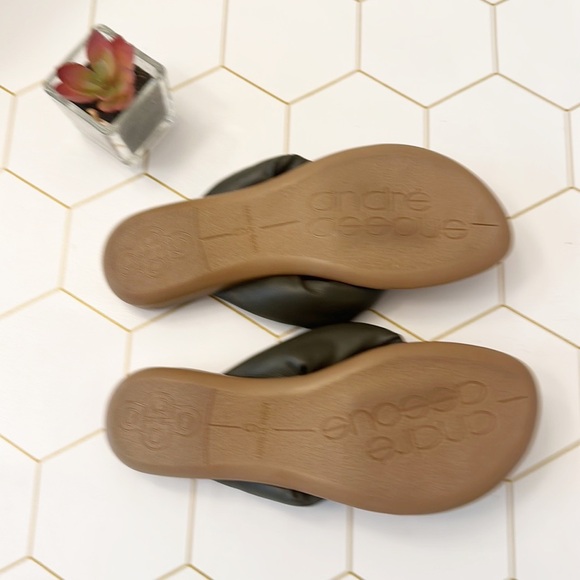 NEW Andre Assous Nuya Zappos Green Moss sandals resort summer flip flops women 6 - Picture 6 of 8